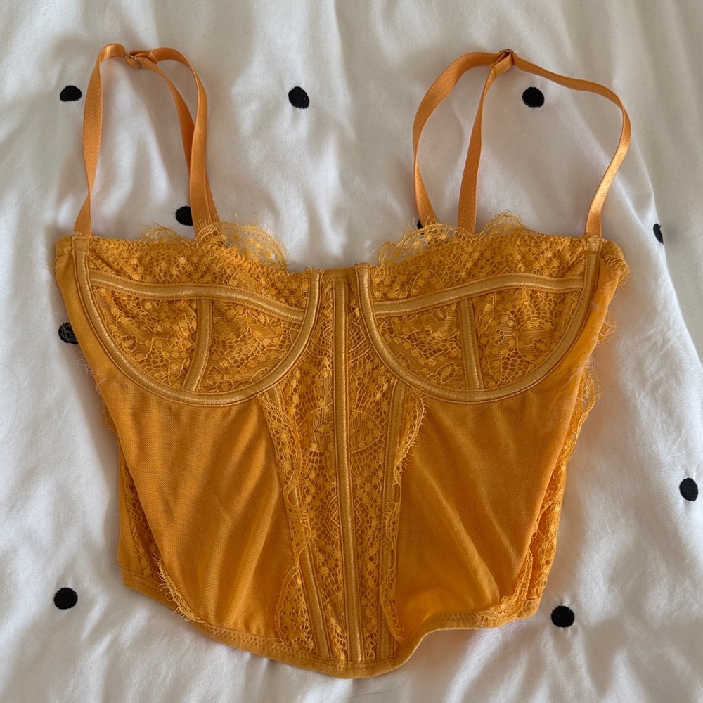 La Hearts Mustard Lace-Trim Bustier Bra